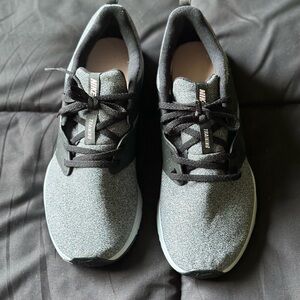 Nike Women's Sneakers - Black and Gray